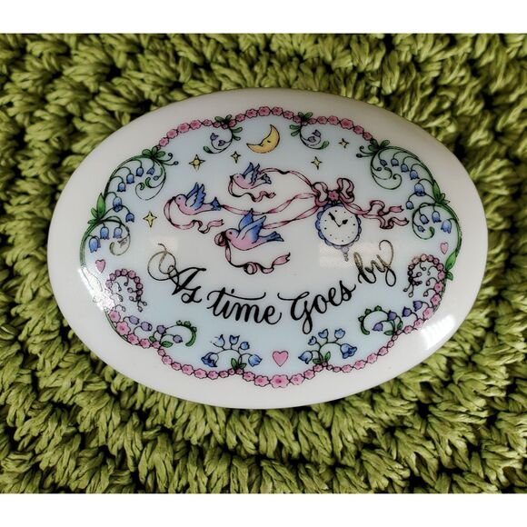 Franklin Porcelain The World’s Most Romantic Love Songs Music Box Set of 5 - Picture 8 of 11